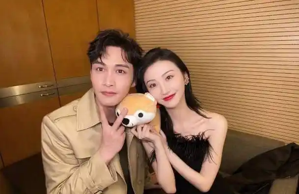 不得不说的是,在景甜和张彬彬拍摄了《司藤》之后,想必他们自己也没有