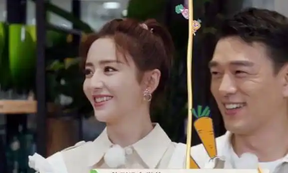 佟丽娅控诉被王耀庆拉黑,奇葩理由让人啼笑皆非,原来女神也这么调皮