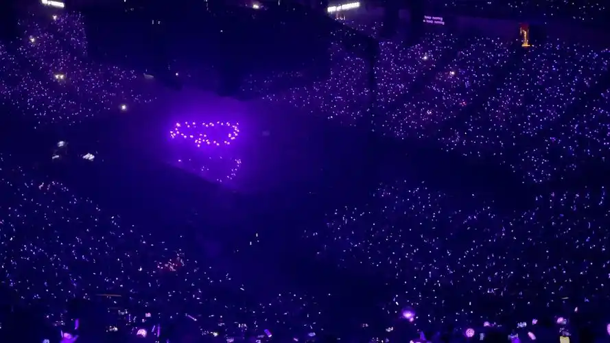 张艺兴大航海演唱会广州站-陪着你