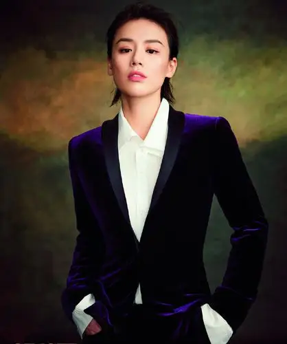 马思纯演绎霸道女总裁紫色西服套装尽显高冷美艳满满的高级感