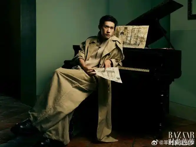 易烊千玺深v背头##易烊千玺大背头造型##易烊千玺湿发背头造型##易烊