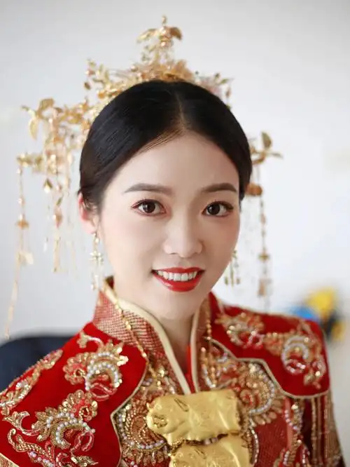 莆田涵江真实新娘中式接亲造型新娘跟妆