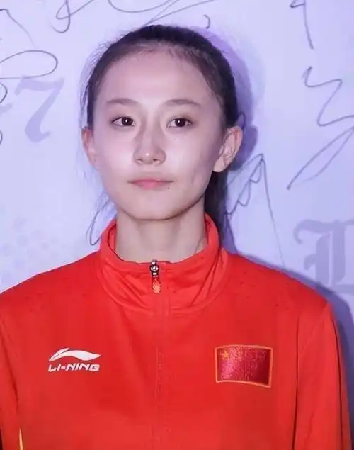 孙杨妻子张豆豆:因一张照片走红,退役后拒绝进入娱乐圈去当教练