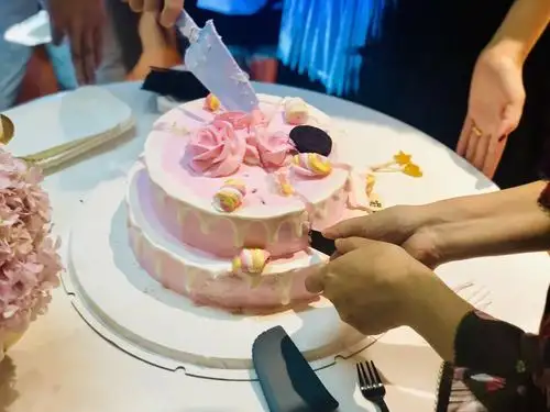 第三季度员工生日会一份属于标杆的生日晶喜