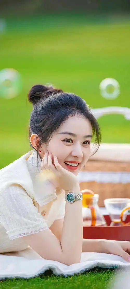 赵丽颖全面屏手机壁纸古韵风温婉风暗黑风你喜欢哪种