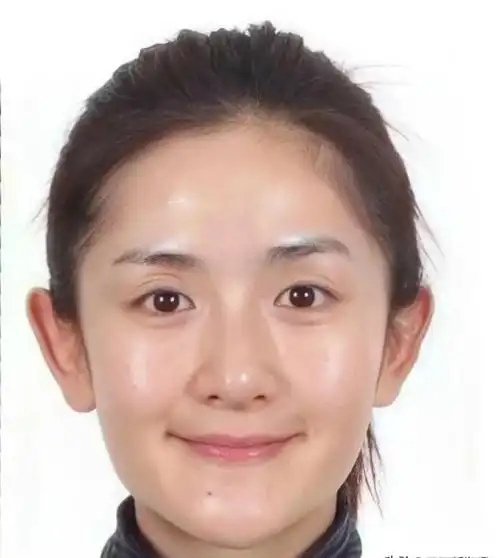 24位女明星证件照大pk,没有对比就有伤害,你觉得谁是天生丽质?