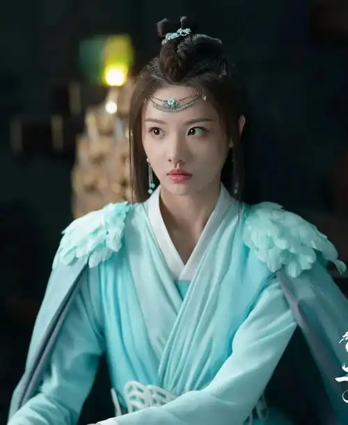 来一个遇龙青青约拍求个模特