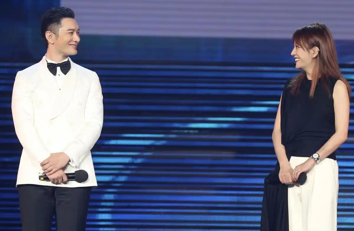 著名演员黄晓明,赵薇 中国日报记者 胡美东摄