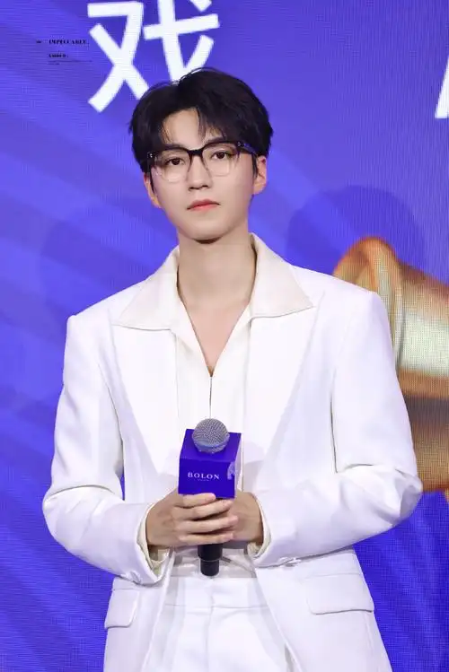 王俊凯ip正确手势正确##王俊凯暴龙活动