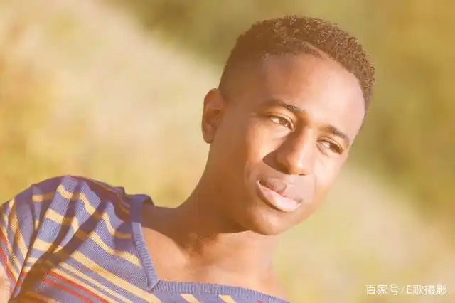 《皮肤黝黑的男青年》智多星-协助拍摄