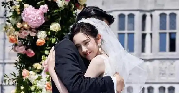 唐艺昕:我这辈子最正确的决定,就是嫁给追我车尾的张若昀