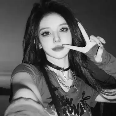 女士高冷黑白头像图片高清112张_女生头像_头像屋