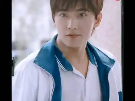 杨洋清爽男高#杨洋这个校服焊在身上吧,太校园了,杨洋真的永远十八岁