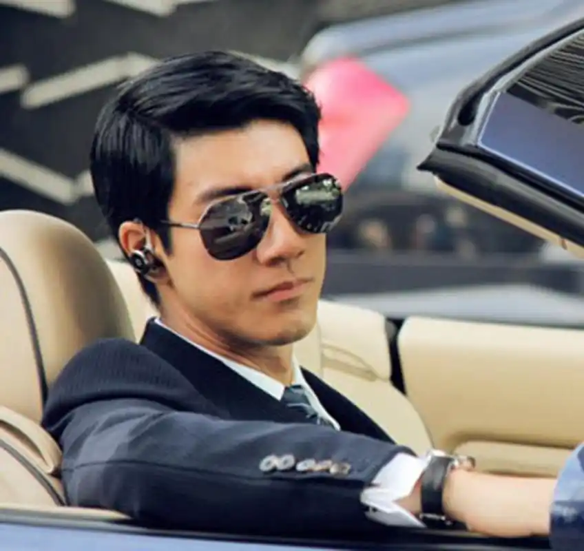 王力宏的5款发型,第一张发型我喜欢,第三张让李靓蕾心动了!