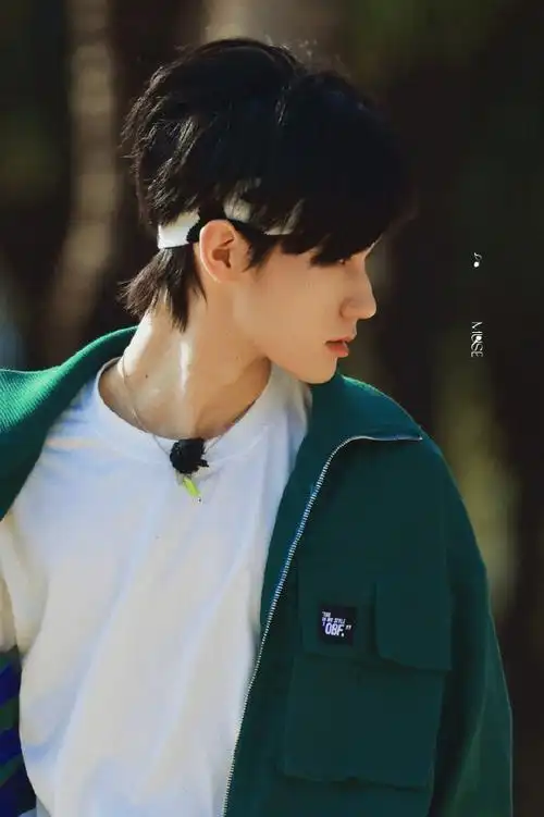 时代少年团川渝春晚造型##张真源这是我的岛