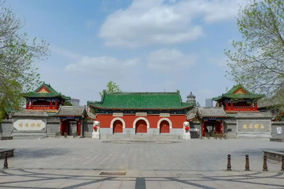 大悲禅院丨天津  大悲禅院,又名大悲院,位于天津市河北区天纬路,紧邻
