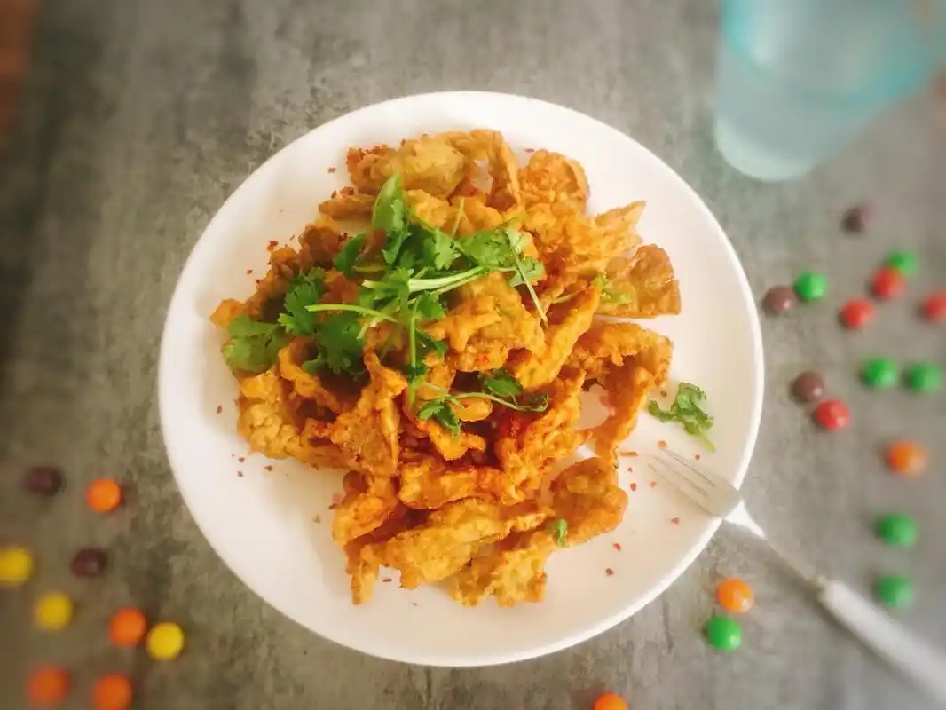 干炸香菇:营养丰富,酥脆爽口,不容错过的美味