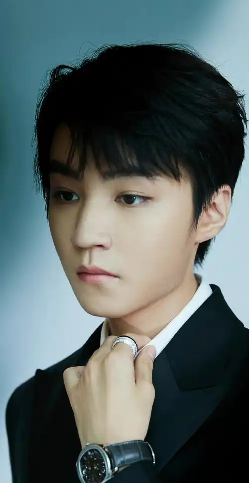 内娱小说男主代餐脸#那必须92有王俊凯!