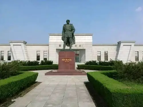 关向应故居纪念馆 ▼