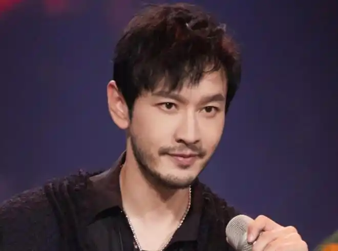 这双十一晚会能看黄晓明胡子拉碴上台王鸥造型诡异