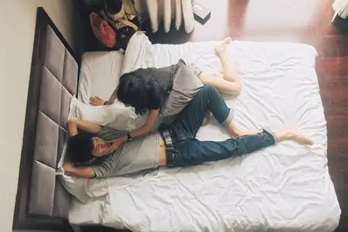 朋友常说:你们两怎么长得一样样.