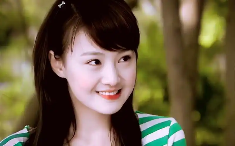 郑爽楚雨荨19岁的郑爽记忆里的青春是那个叫楚雨荨的女孩子