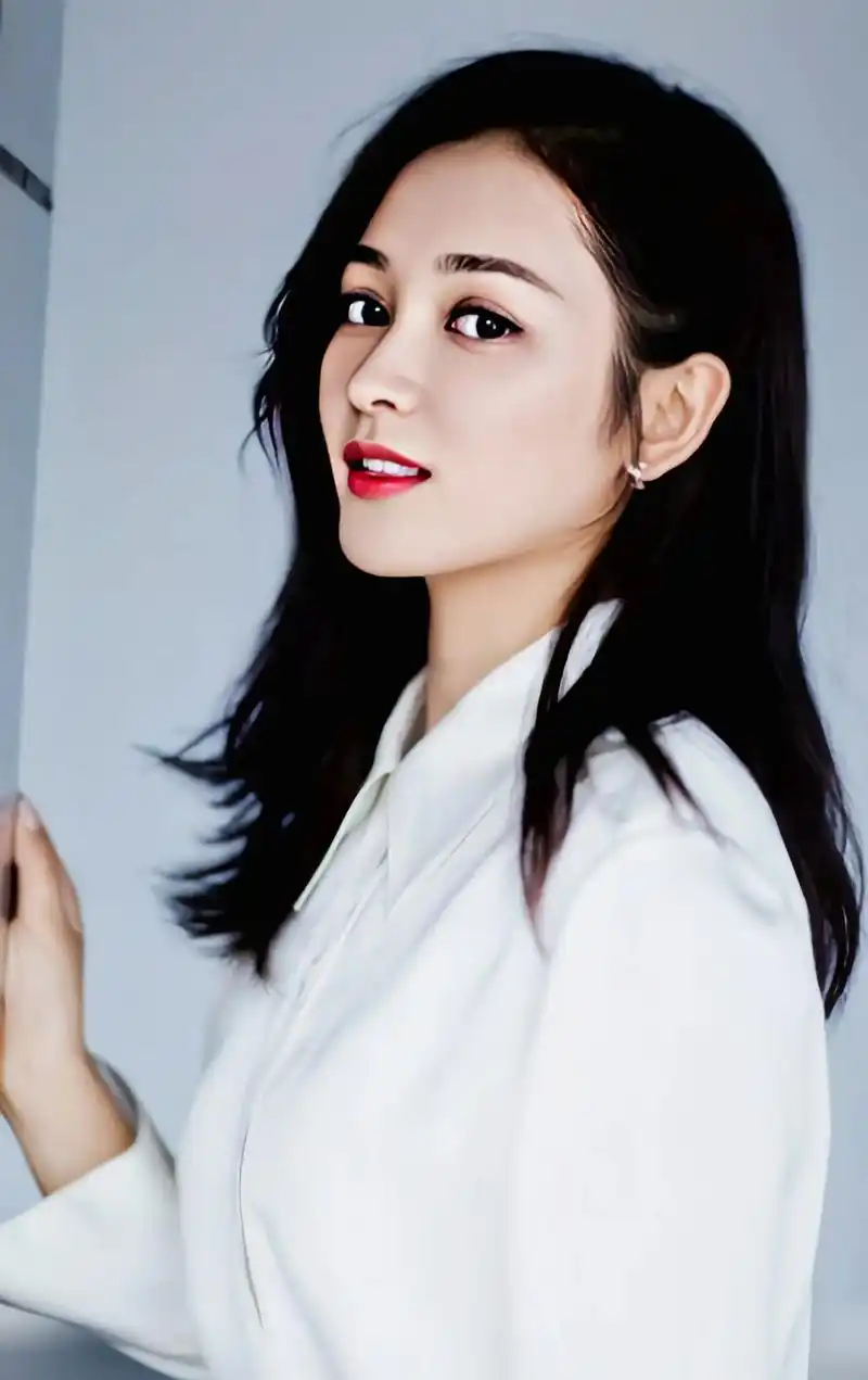 妙龄明星王一菲.楚楚动人靓丽妩媚. - 抖音