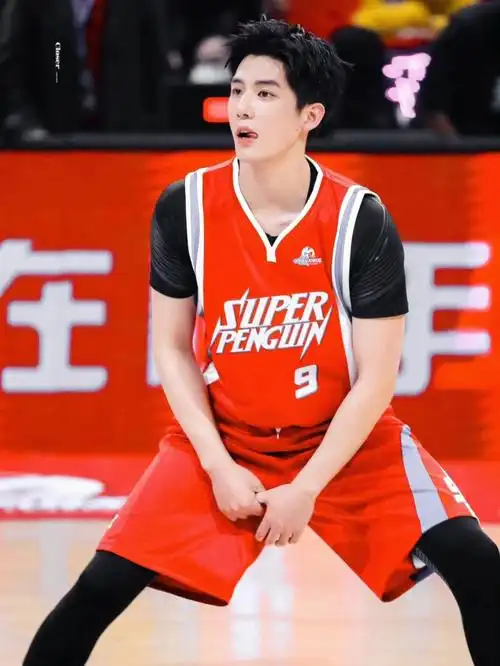 爱运动的男孩子怎能不让人喜欢王安宇