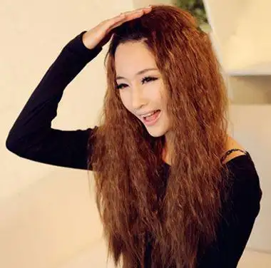 5款略显夸张的烫辫子发型,优美又时尚