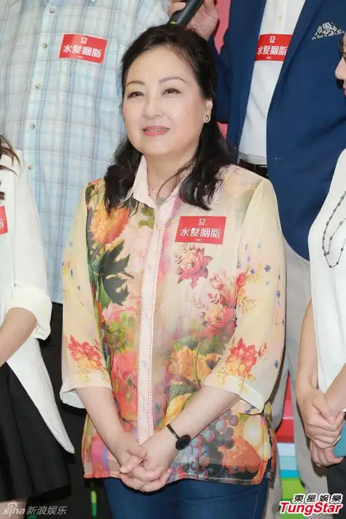 组图:陈豪称不介意补替角色 否认太太退出