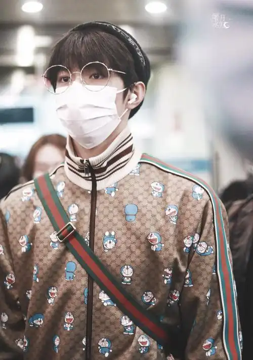 超绝少年气#//0226 01  眼镜半永久好吗@时代少年团-刘耀文