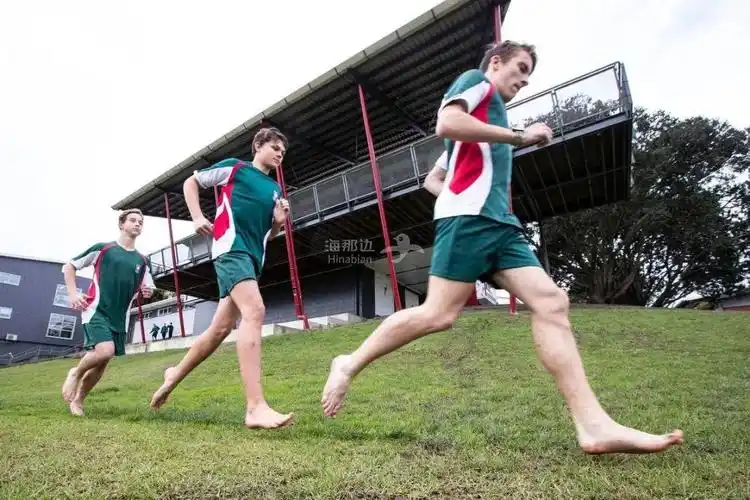 千古之谜为什么新西兰人喜欢光脚上街