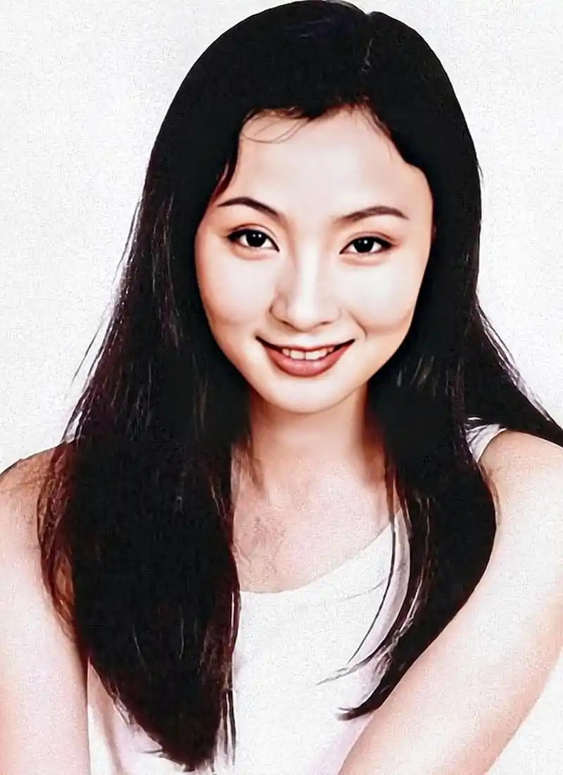 童年女神陶红年轻时候的照片