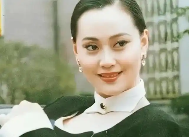 许多人都不看好两人的这段婚姻,事实真是如此,大宋佳和张学津的这段