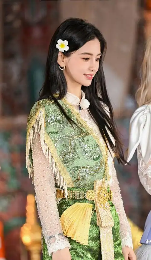 angelababy鸡蛋花头饰##奔跑吧