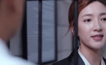 江疏影栏杆生气激动gif动图_动态图_表情包下载_soogif