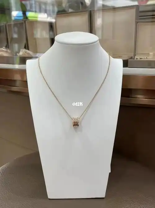宝格丽玫瑰金弹簧项链14999带走