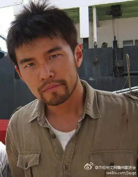 周杰伦的胡子是种植的吗怎么留出周杰伦的胡子