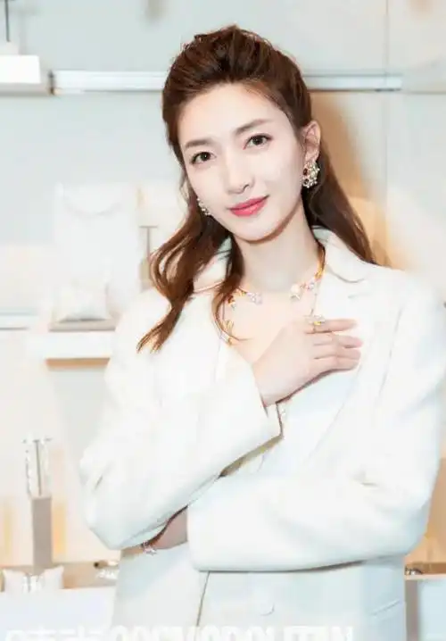 26岁出道的江疏影,演了那么多影视剧,为什么始终戏红人不红?