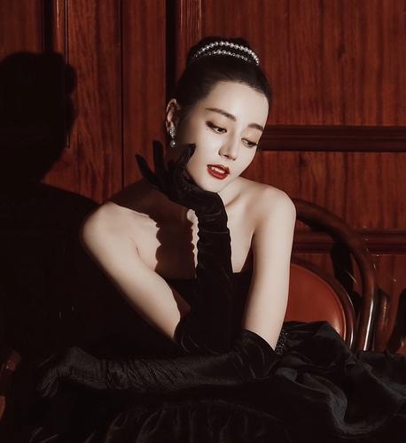 迪丽热巴微博之夜法式复古赫本珍珠丸子头头饰发链编发头绳发卡