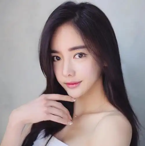 "原街拍一姐",潘南奎究竟是什么来头?