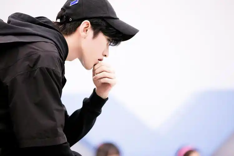 cr:蔡徐坤工作室《青春有你2》