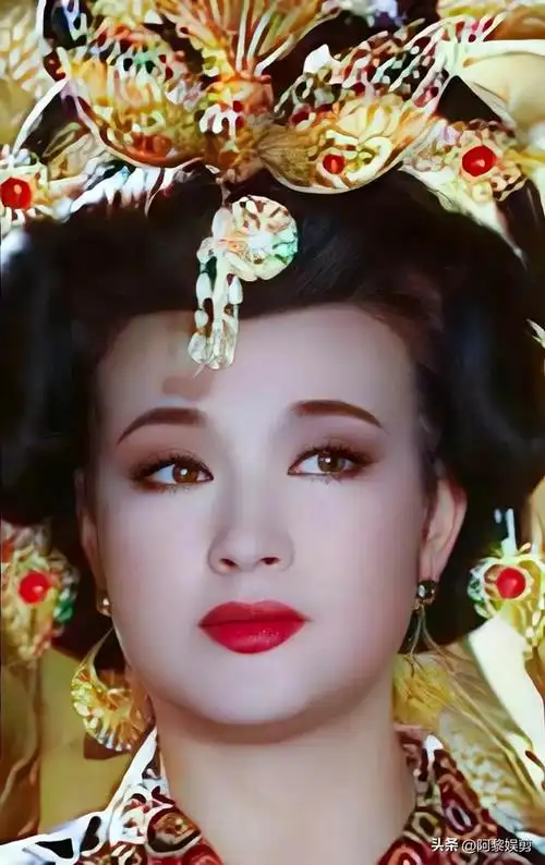 刘晓庆演武则天从18岁演到80岁(刘晓庆饰演的武则天)(4)