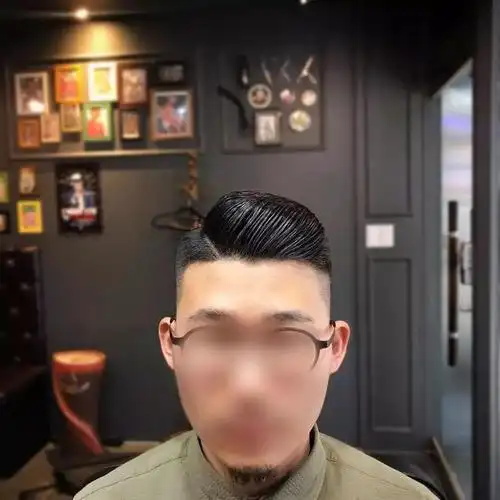 男士侧背发型让你清爽帅气整个夏天