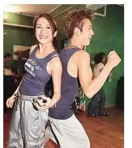 19年换17个男朋友43岁的音乐女王萧亚轩脸蛋变化大