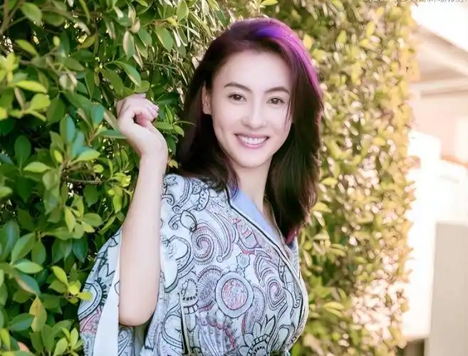 张柏芝短短几个字说出生三胎的真实原因并且揭露了三胎生父