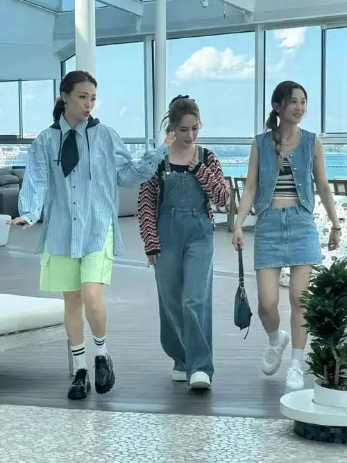 容祖儿twins高海宁一起旅行##容祖儿twins高海宁邮轮照