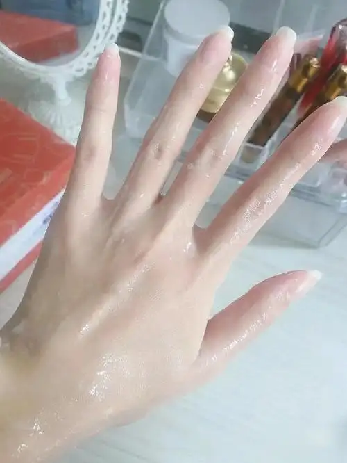 如何美白手部皮肤,30岁还能养成少女手吗?