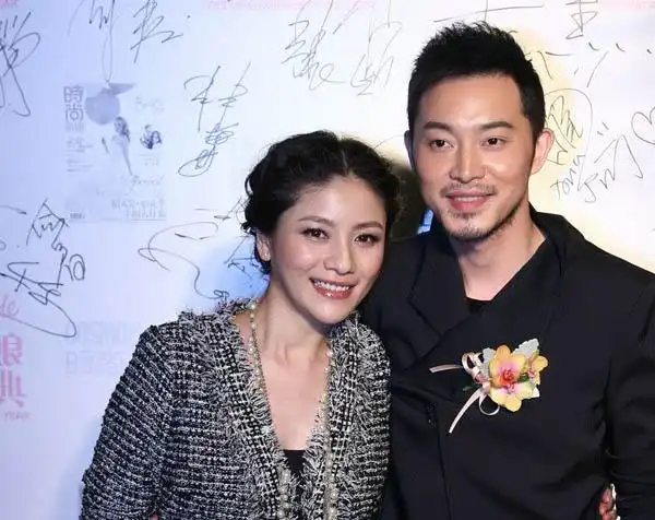 胡可和黄晓明交往过吗 揭秘两人分手原因