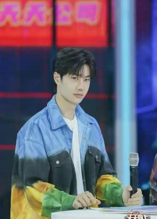 王一博解约nike后再放大招,变身"生化人",体验真人npc_游戏_品牌_问题